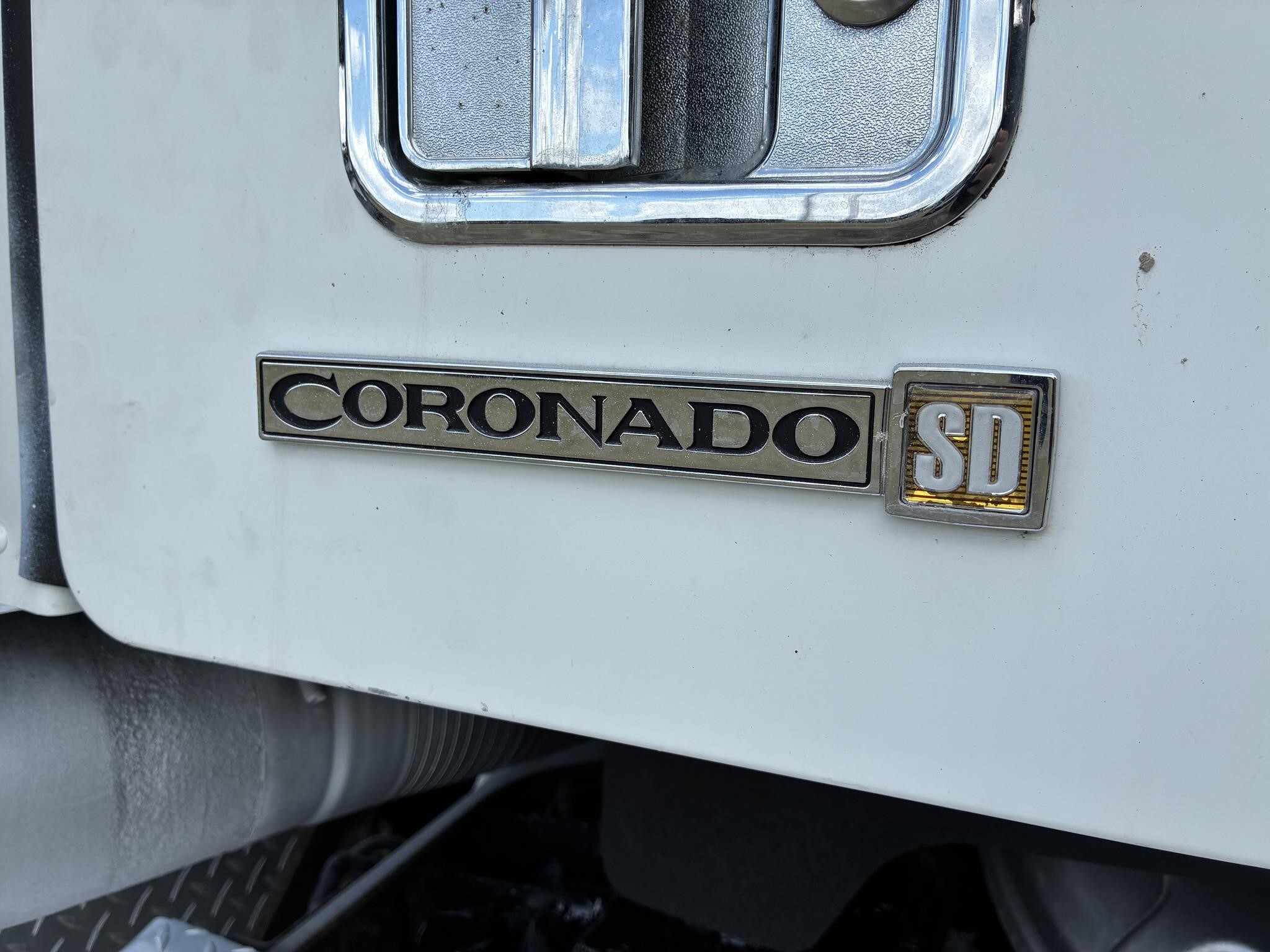 2012 Freightliner CORONADO 114