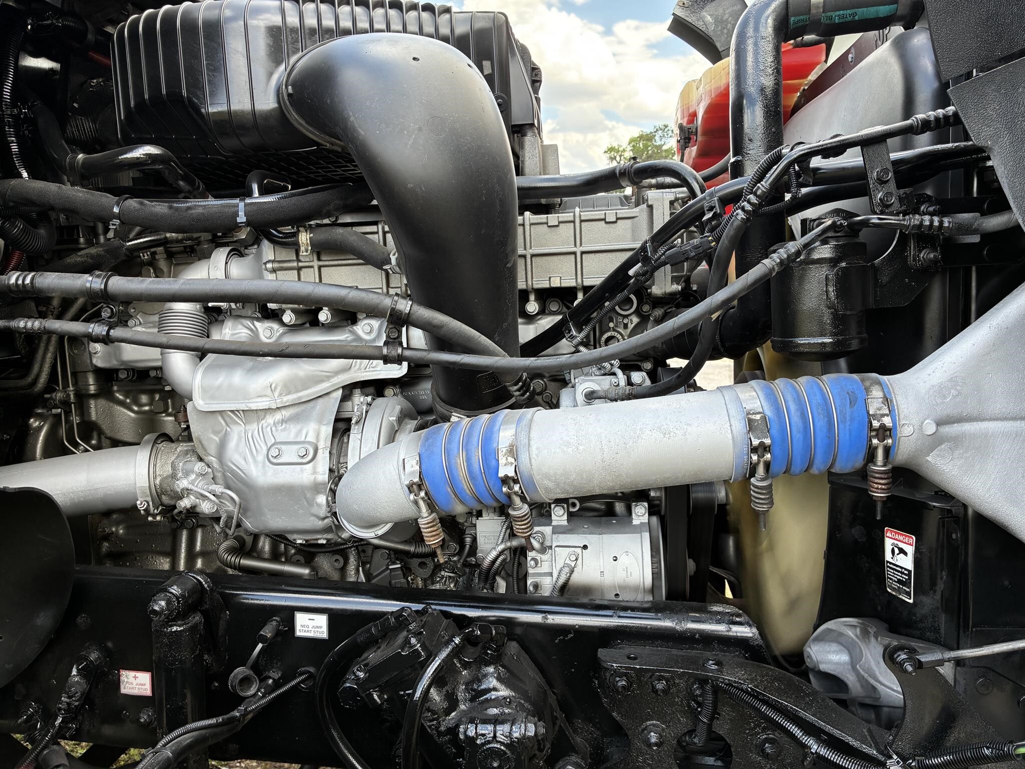 2012 Freightliner CORONADO 114
