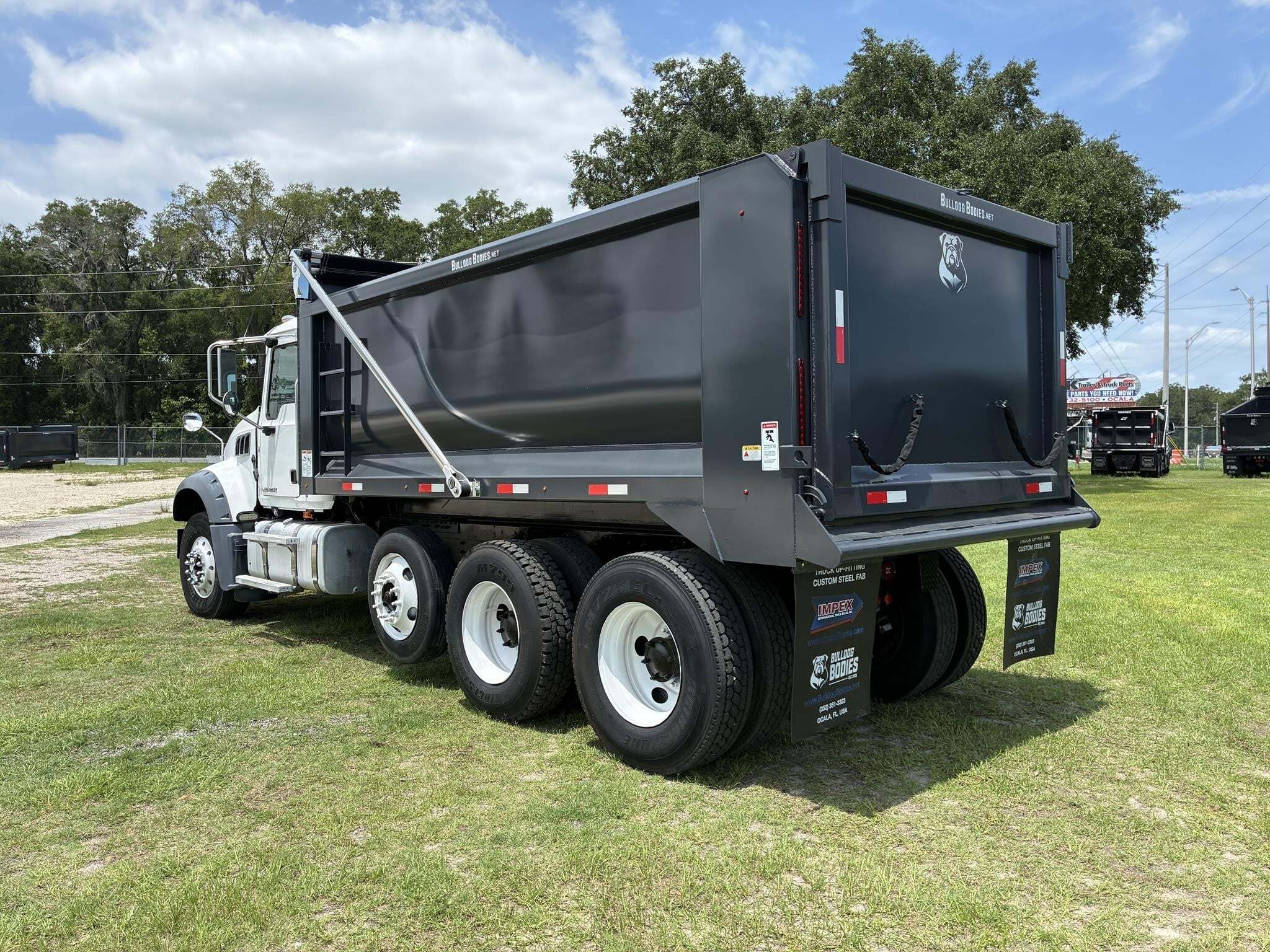 2014 Mack GRANITE GU713