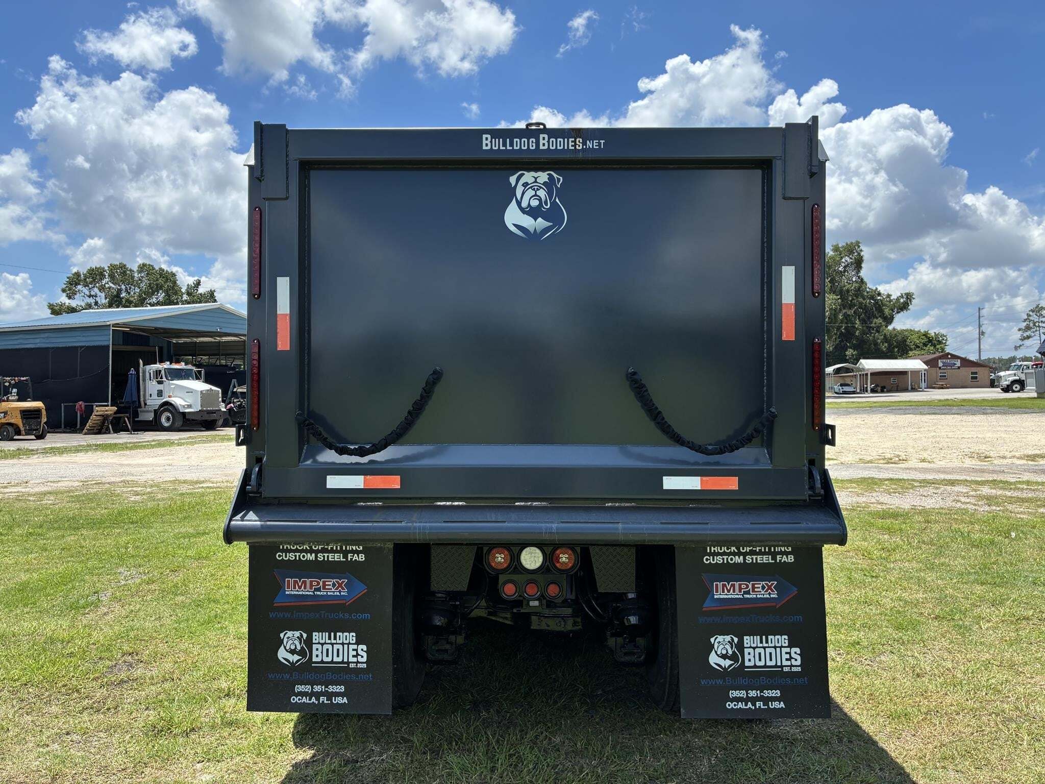 2014 Mack GRANITE GU713
