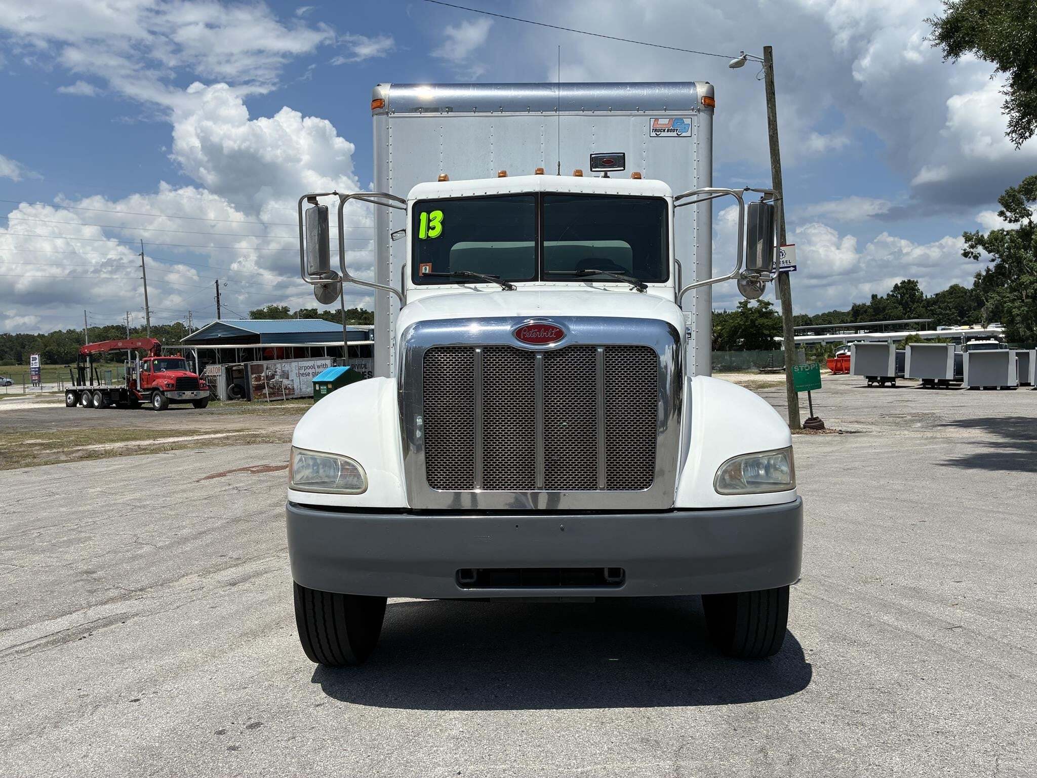 2013 Peterbilt 337
