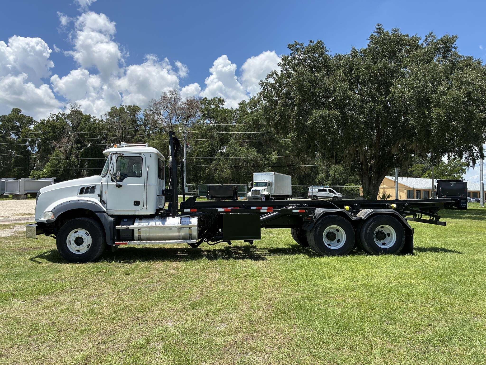 2012 Mack GRANITE GU813