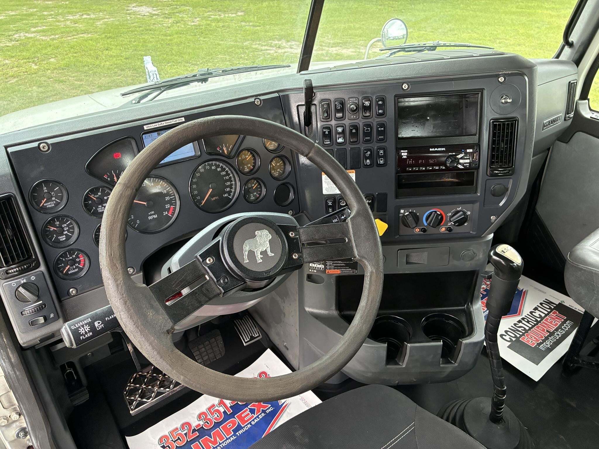 2017 Mack GRANITE GU713
