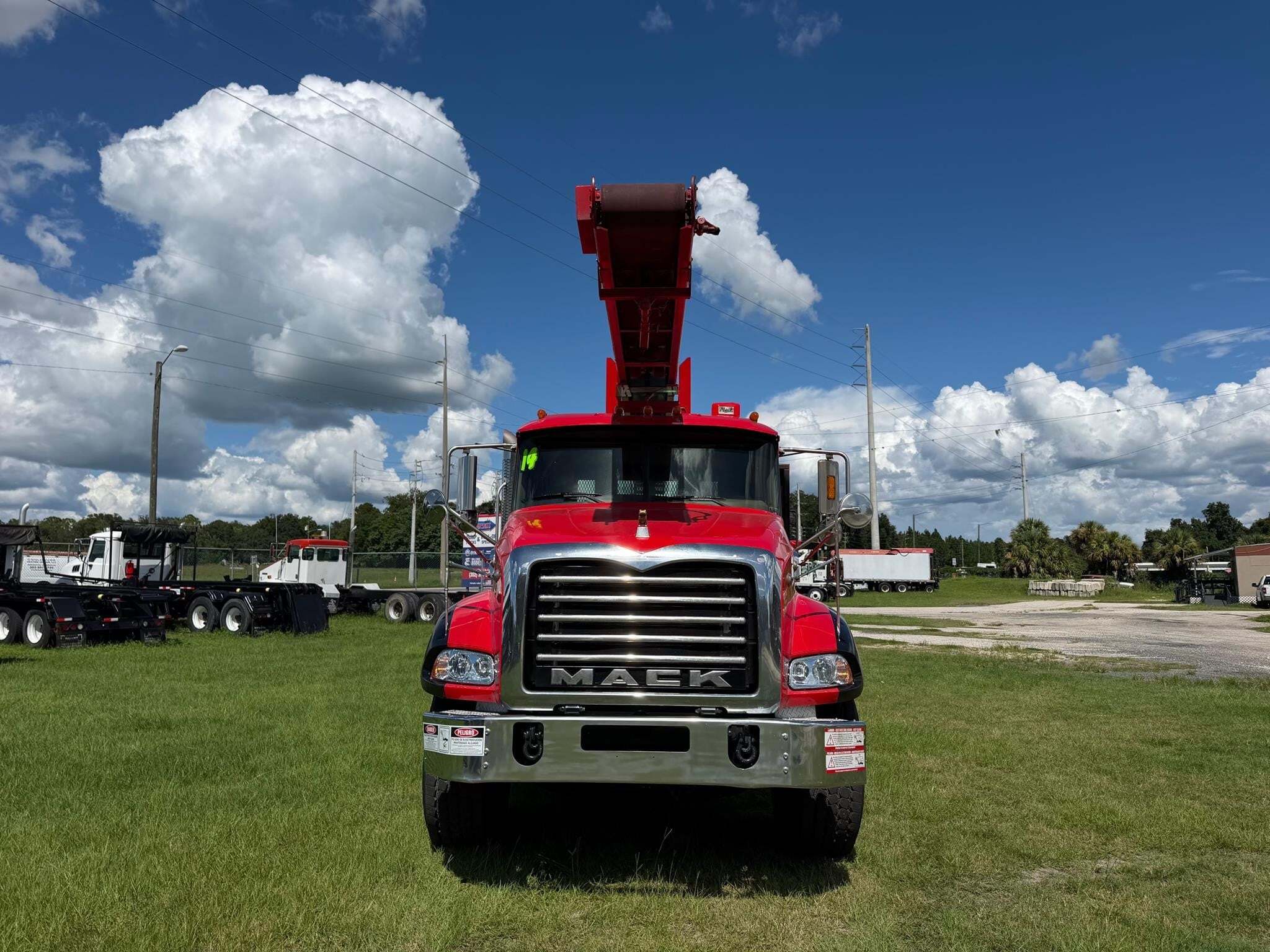 2014 Mack GRANITE GU813