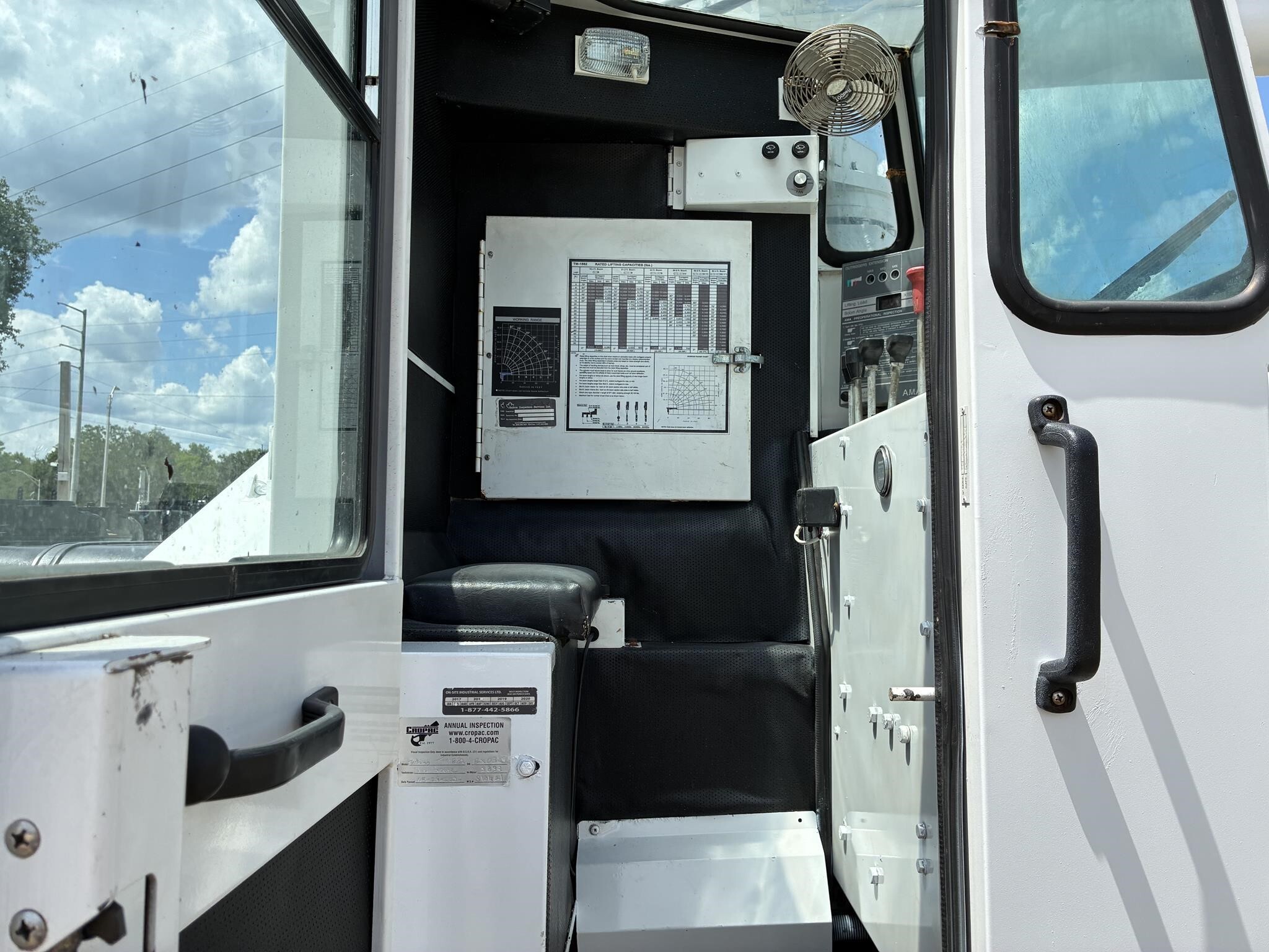 2012 Freightliner CORONADO 114