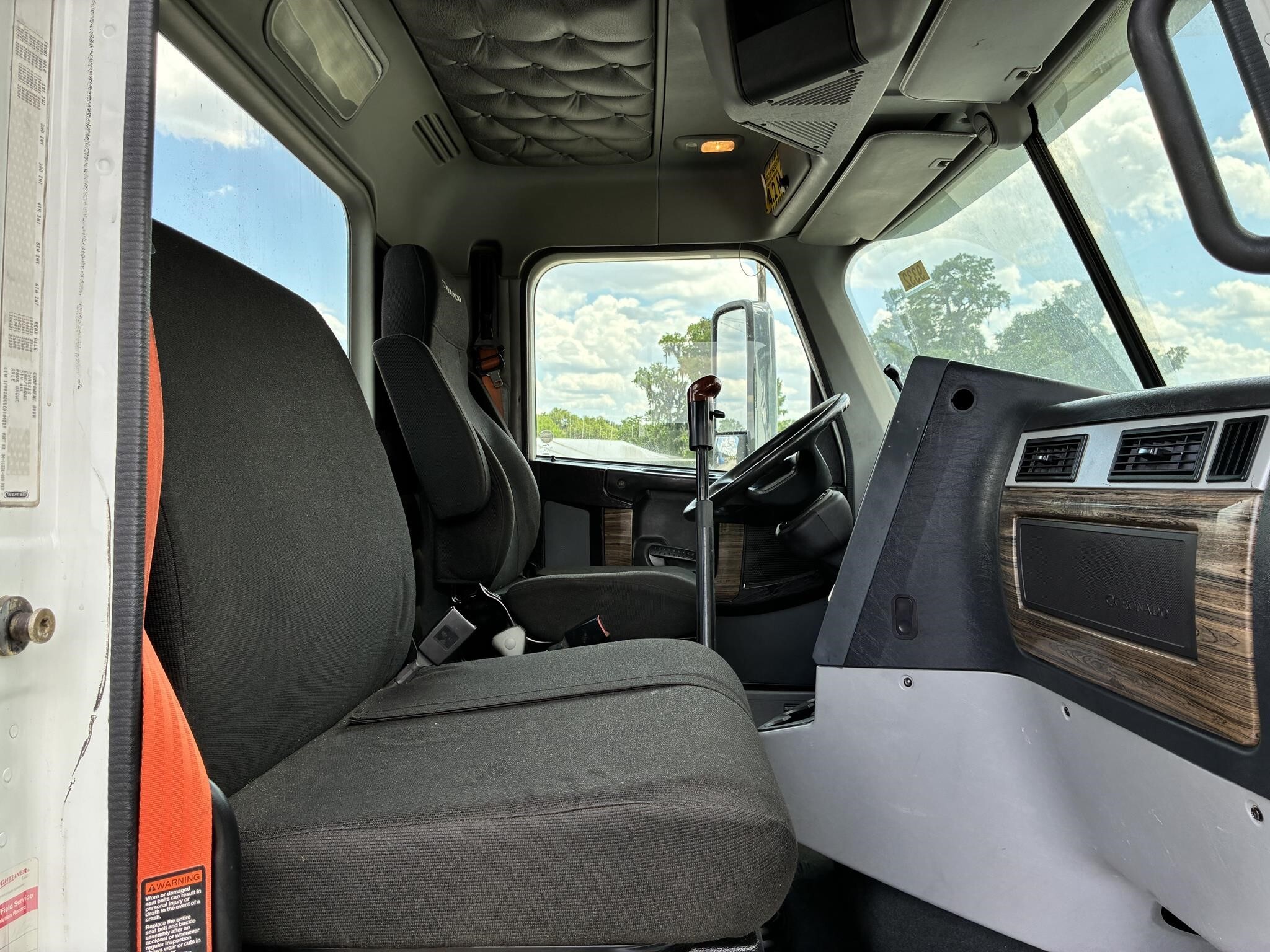 2012 Freightliner CORONADO 114