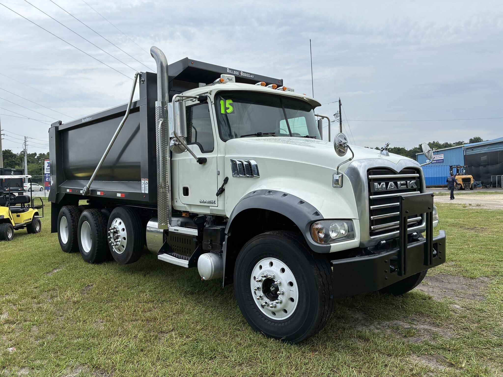 2015 Mack GRANITE GU713