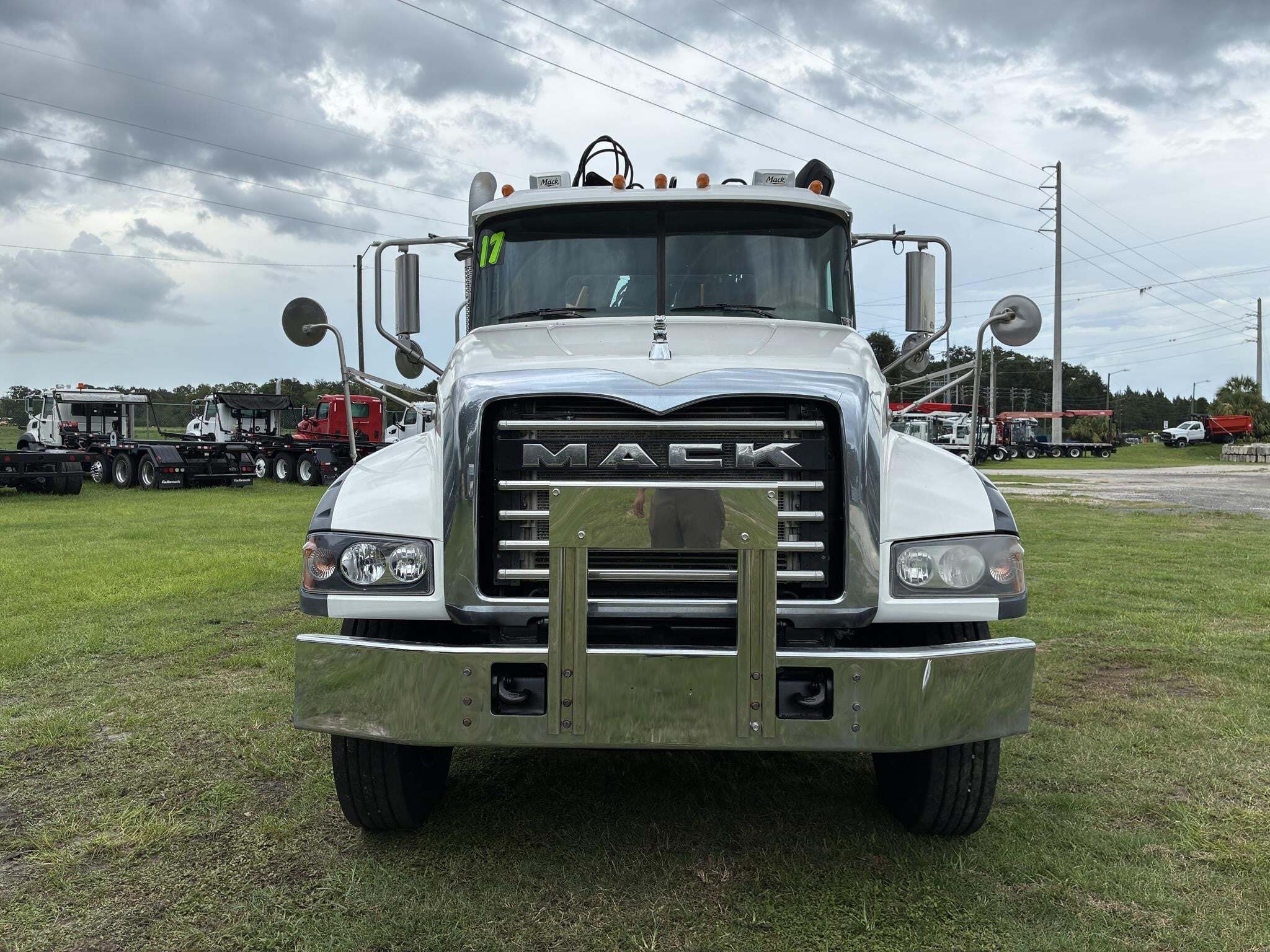 2017 Mack GRANITE GU713