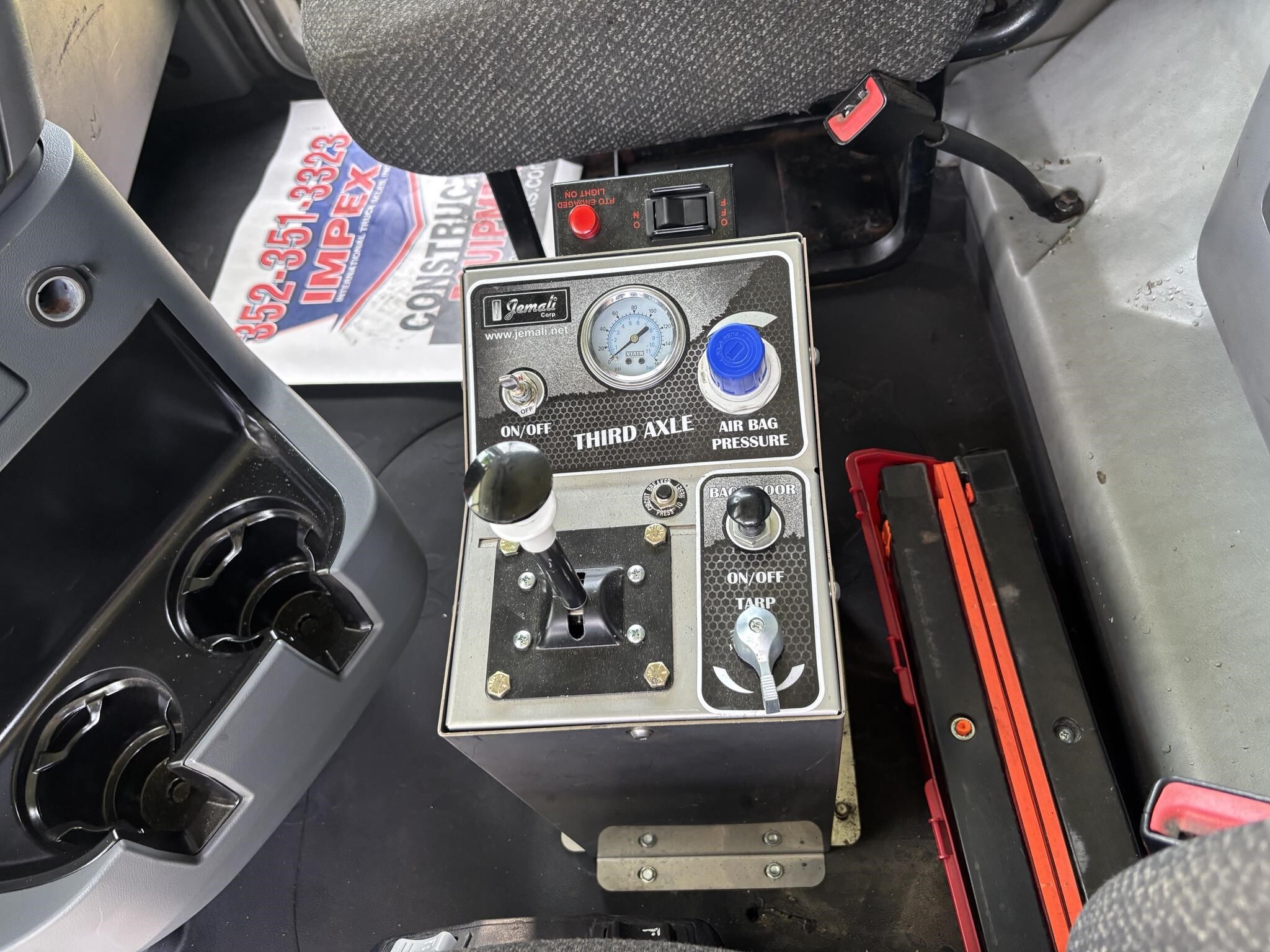 2012 Mack GRANITE GU813