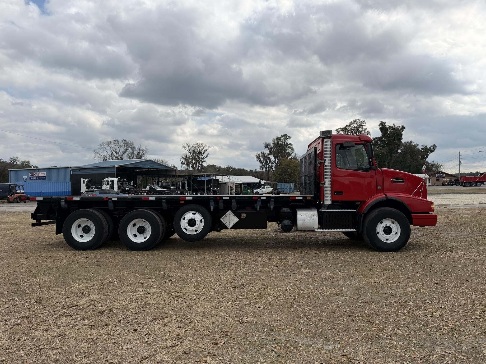 2014 Volvo VHD84B200