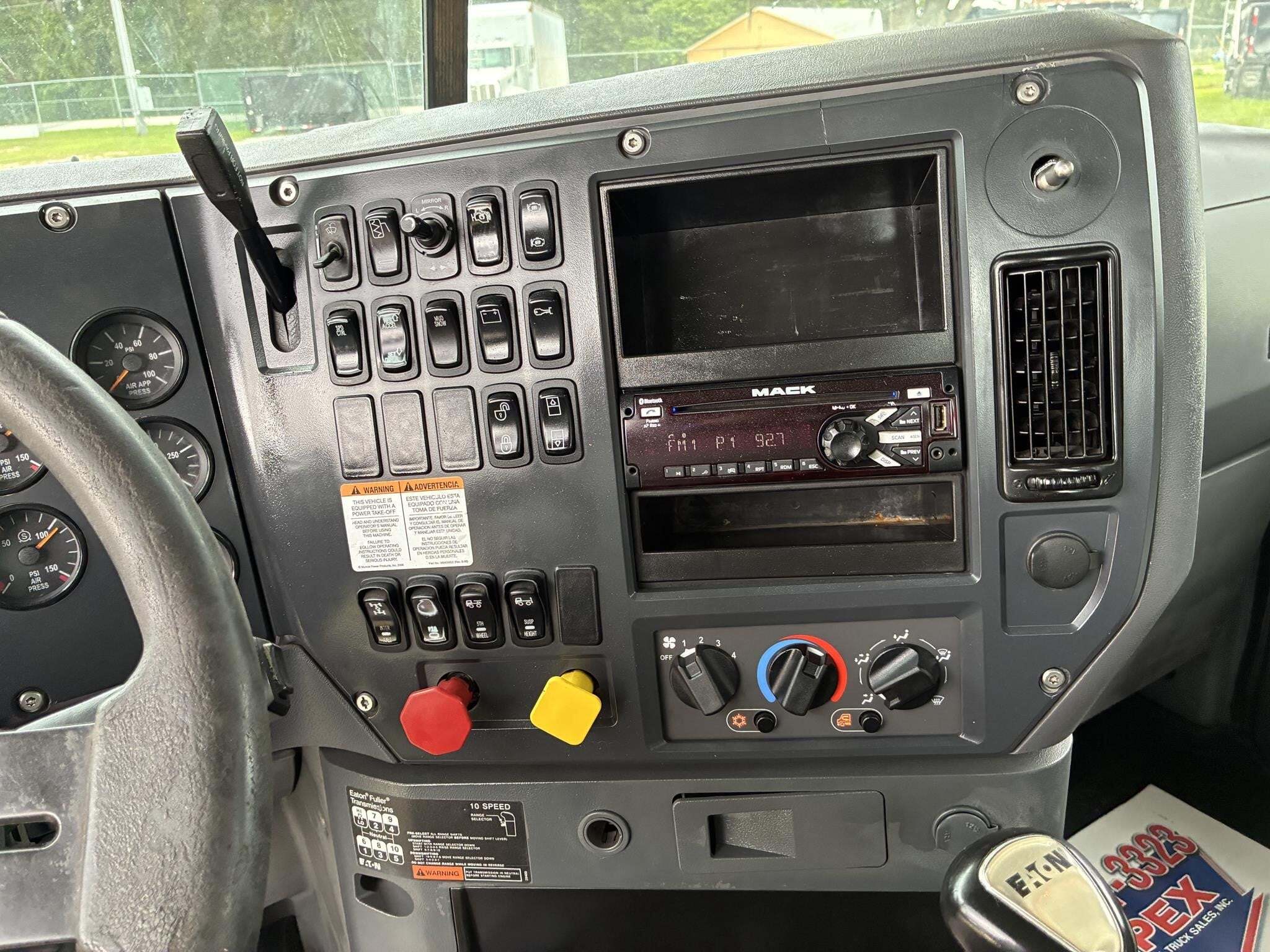 2017 Mack GRANITE GU713