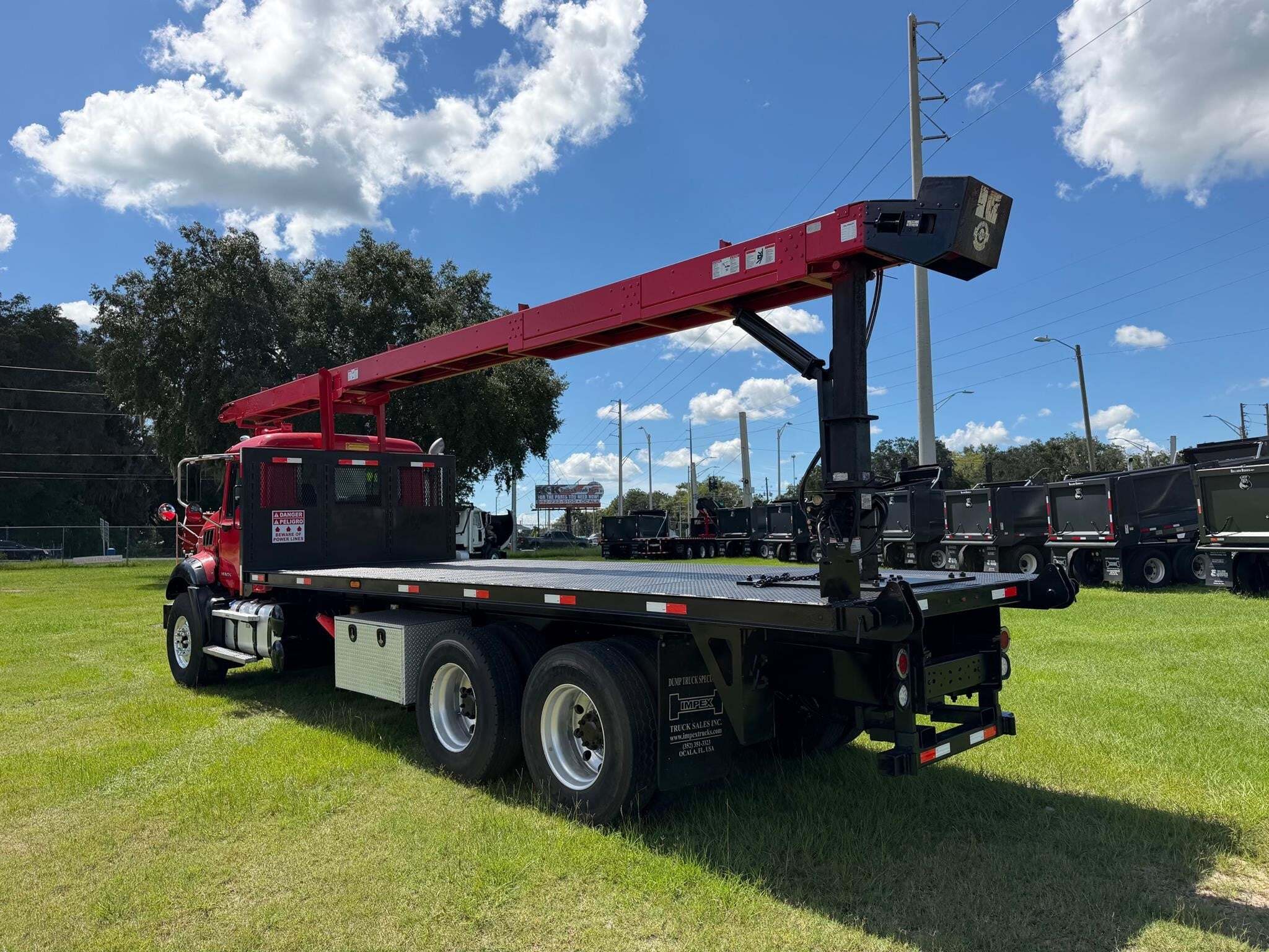 2014 Mack GRANITE GU813