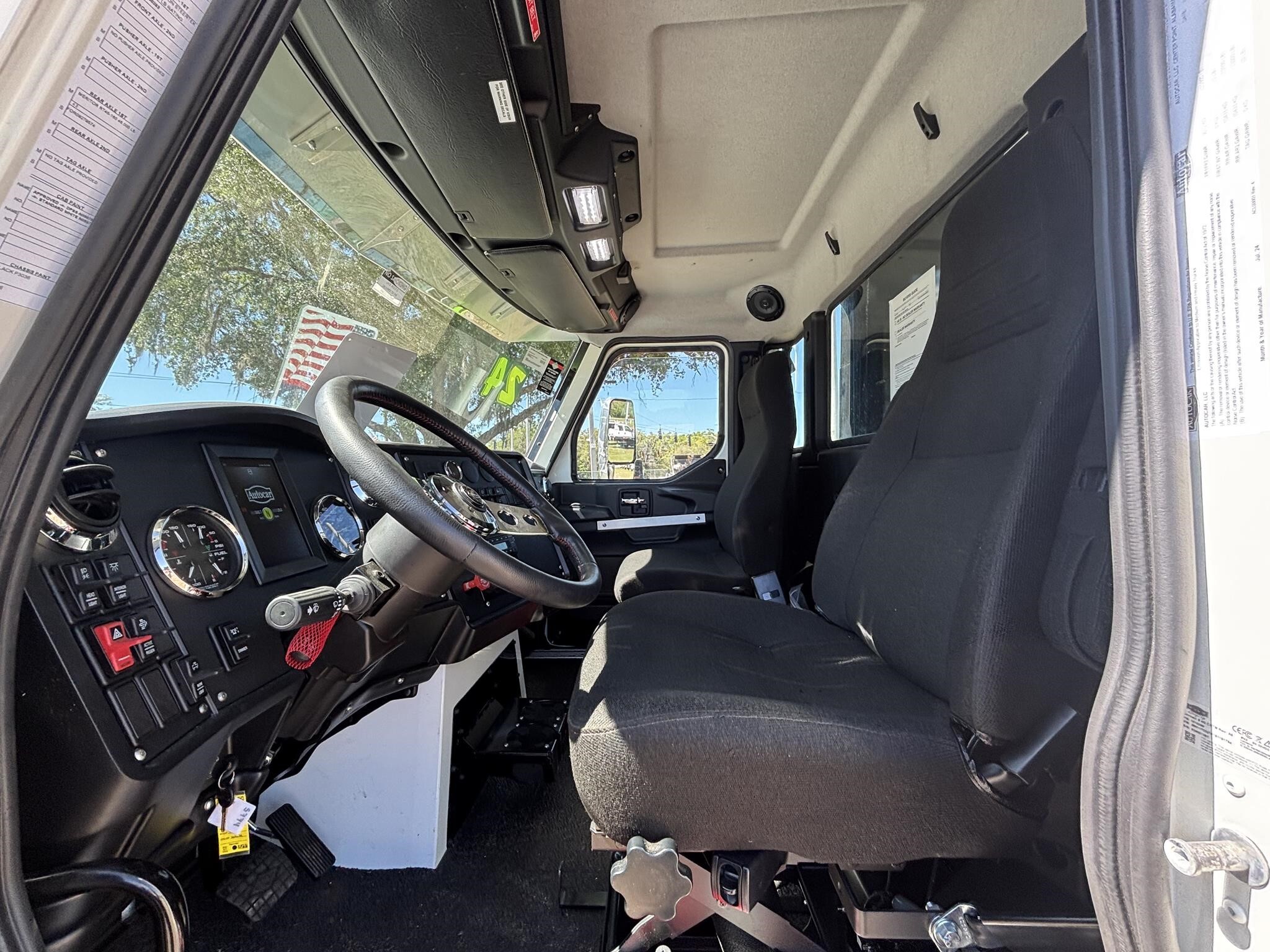 2024 Autocar DC64