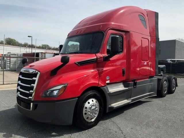Photo of a 2022 Freightliner CASCADIA 126