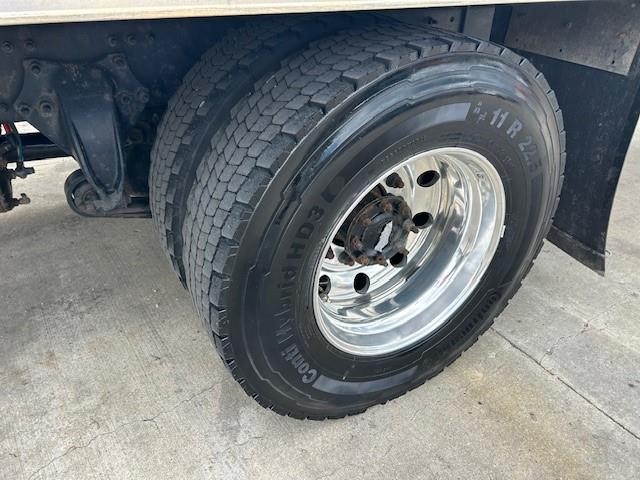 2019 Freightliner BUSINESS CLASS M2 106