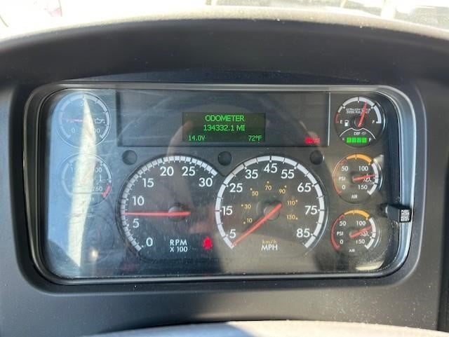 2019 Freightliner Business Class M2 106
