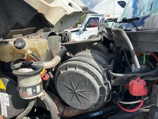 2010 International WORKSTAR 7400