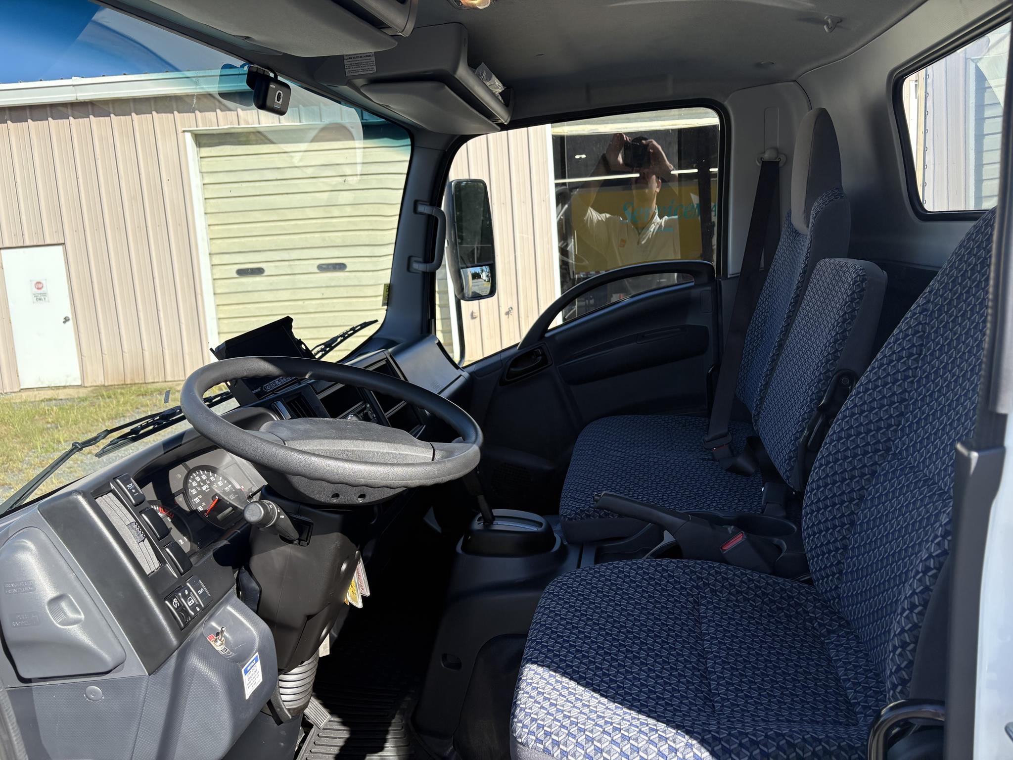 2025 Isuzu NRR