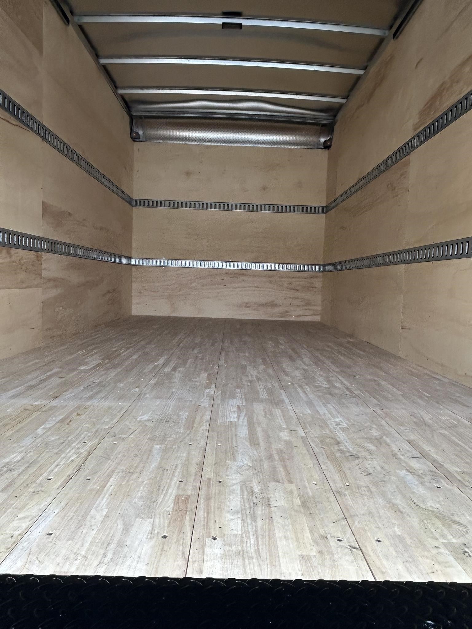 2026 Isuzu NPR HD