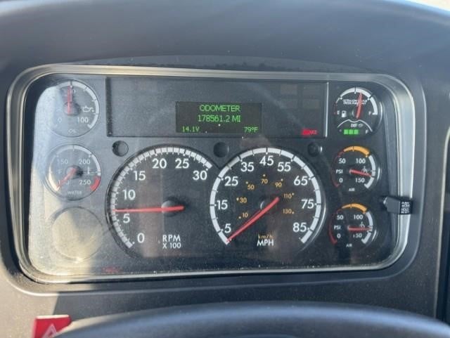 2022 Freightliner BUSINESS CLASS M2 106