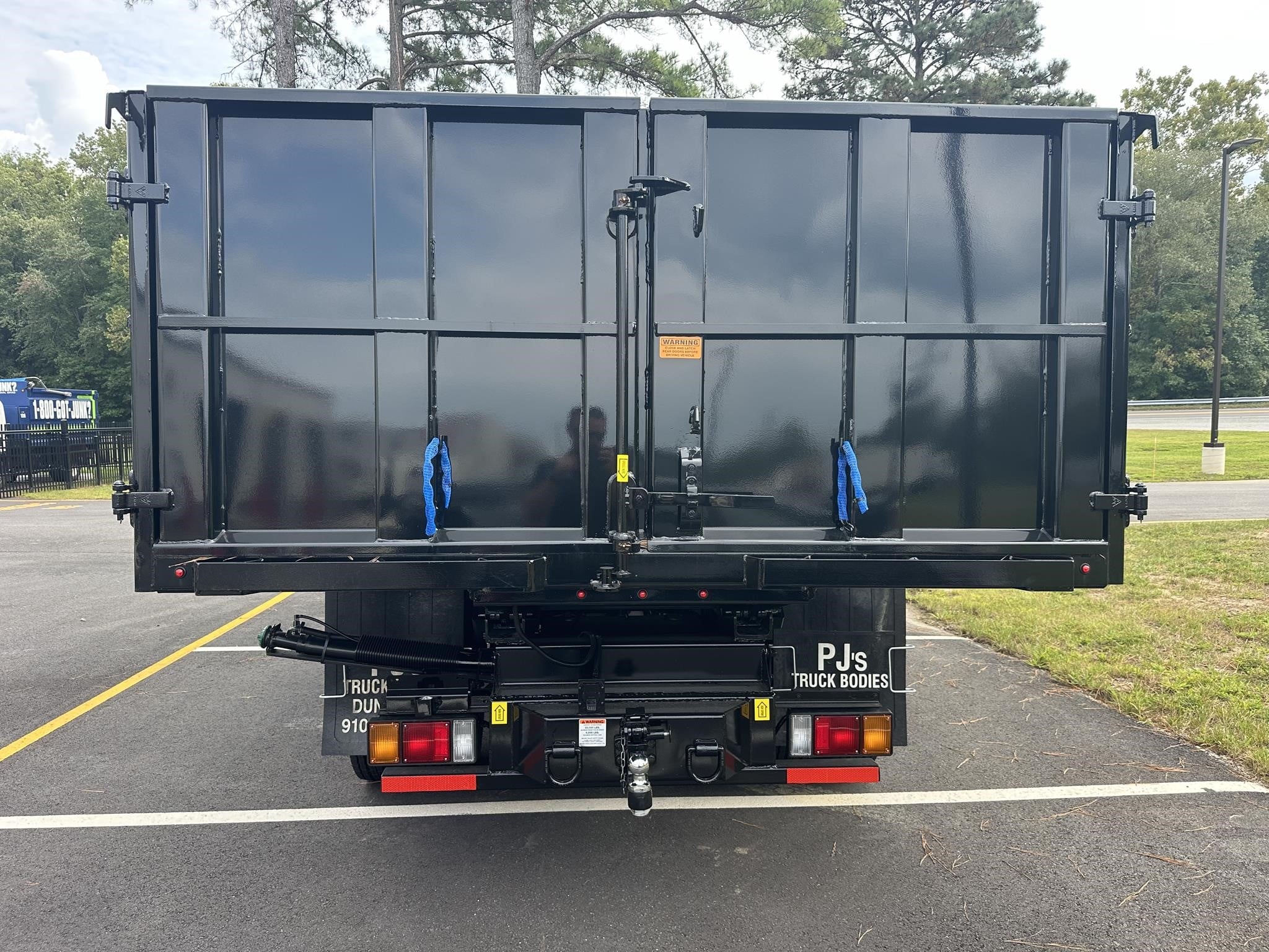 2026 Isuzu NRR