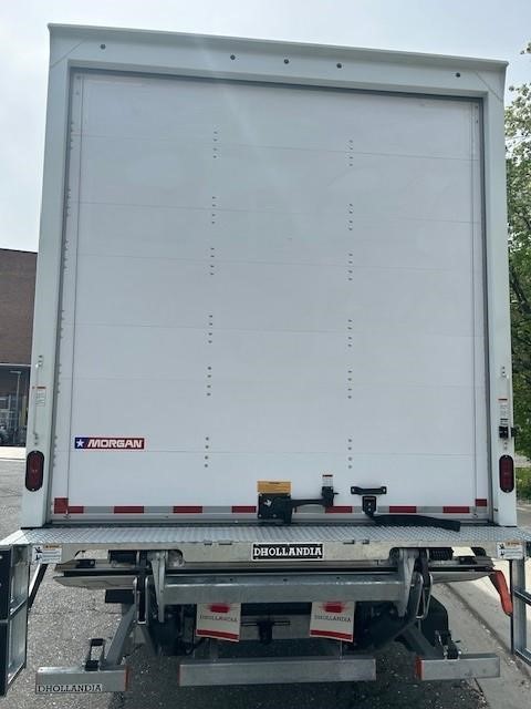 2025 Freightliner BUSINESS CLASS M2 106 PLUS