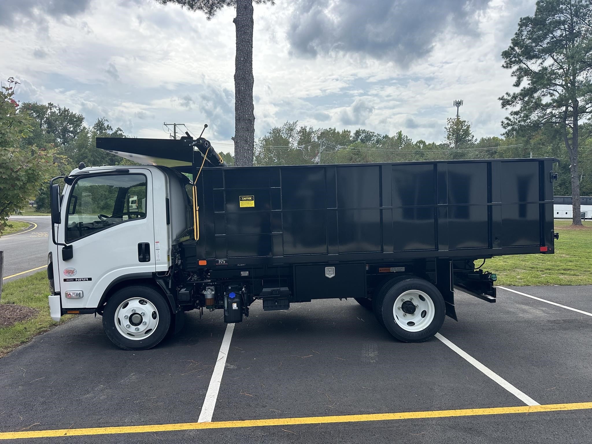2026 Isuzu NRR
