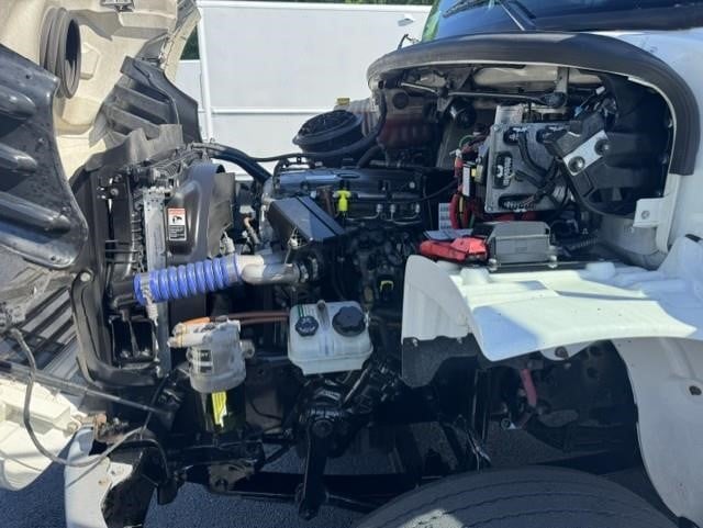 2022 Freightliner BUSINESS CLASS M2 106