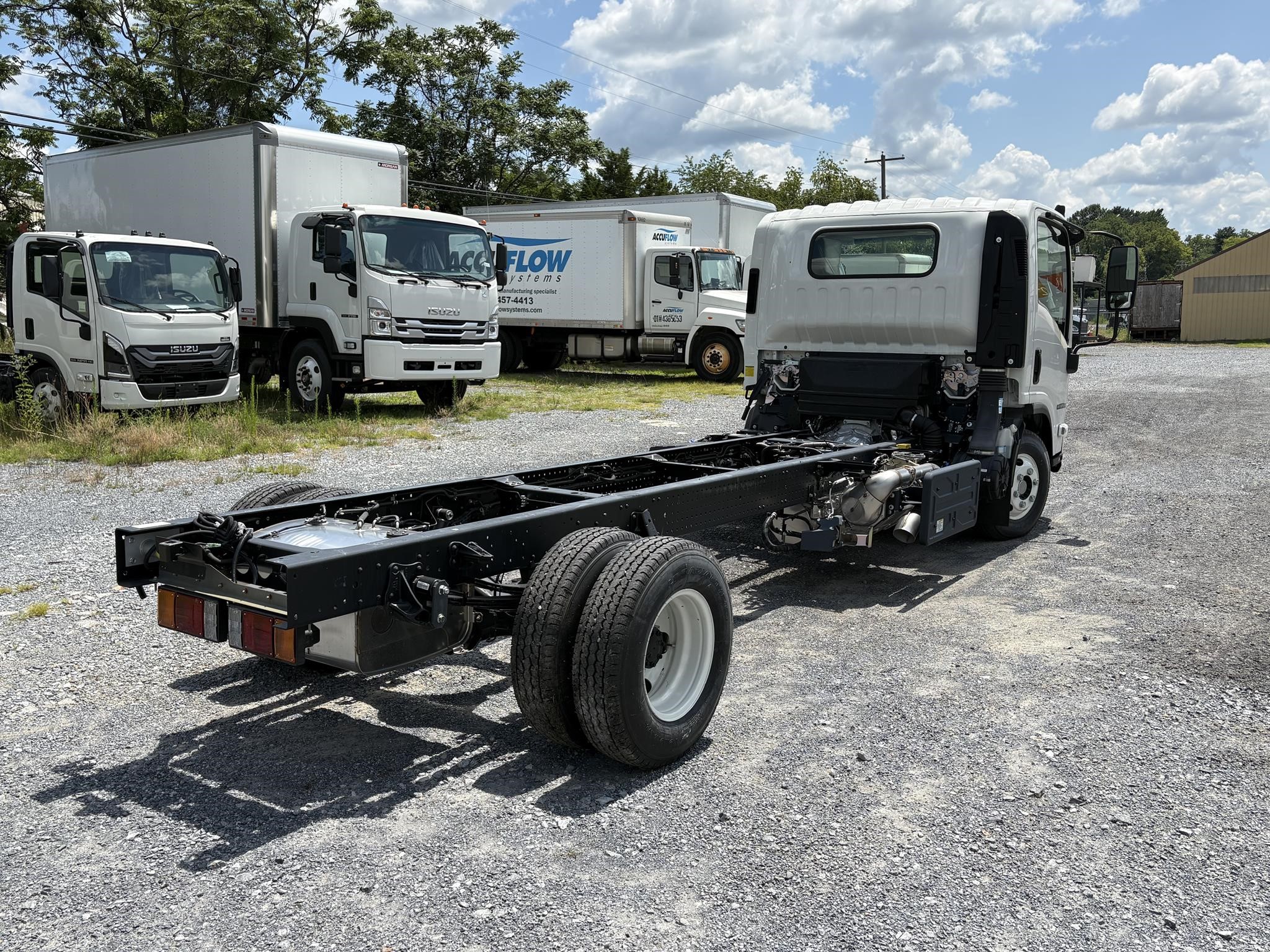 2025 Isuzu NPR HD