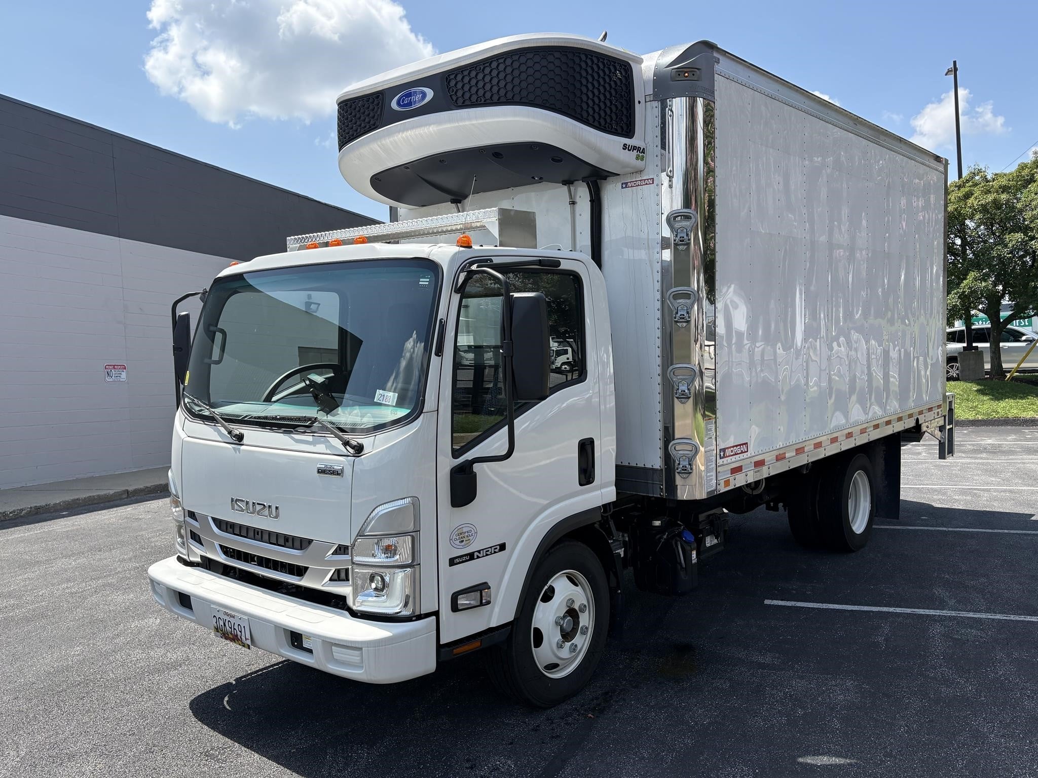 2024 Isuzu nrr