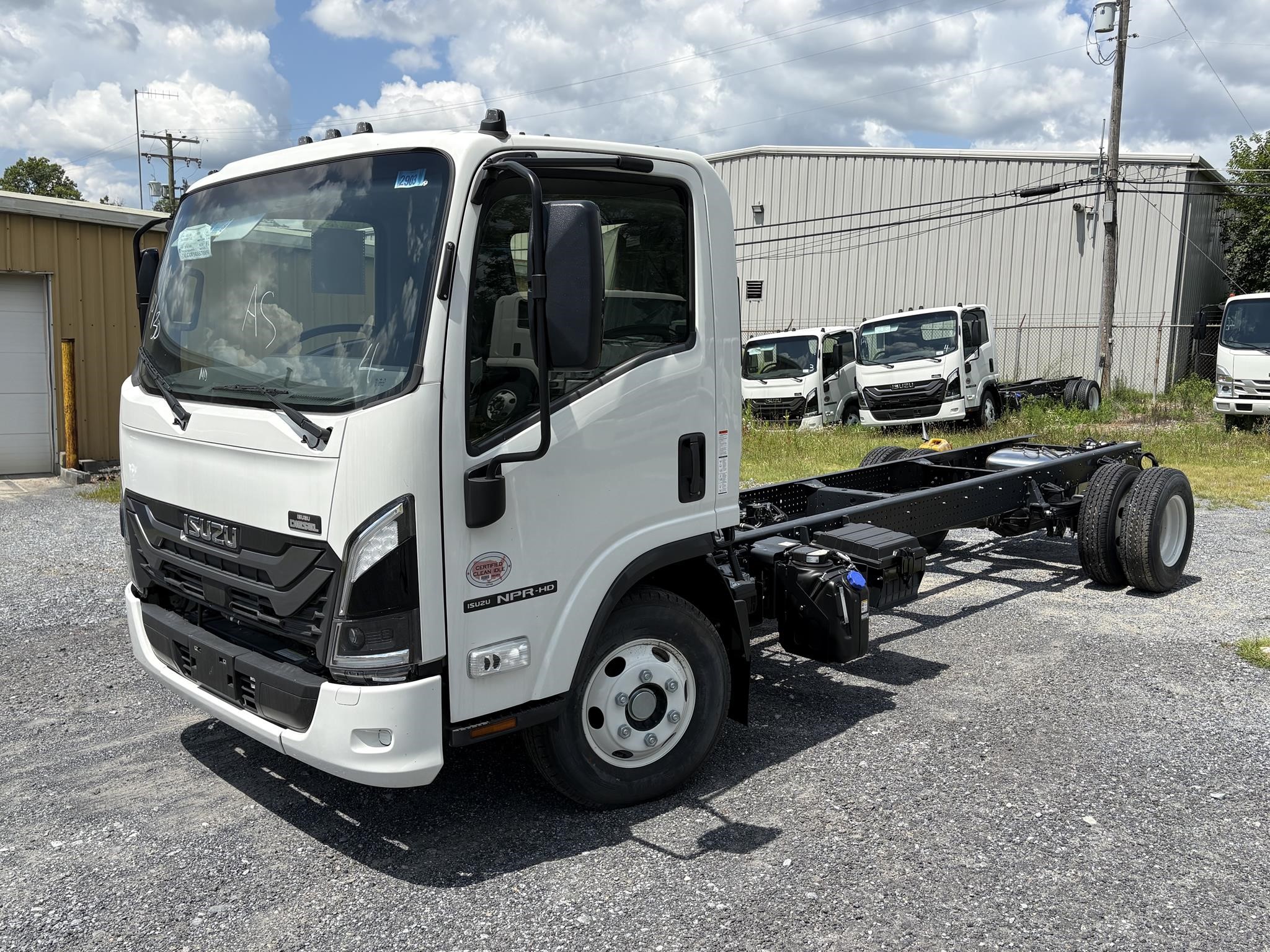 Photo of a 2025 Isuzu NPR HD