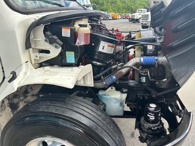 2019 Freightliner BUSINESS CLASS M2 106