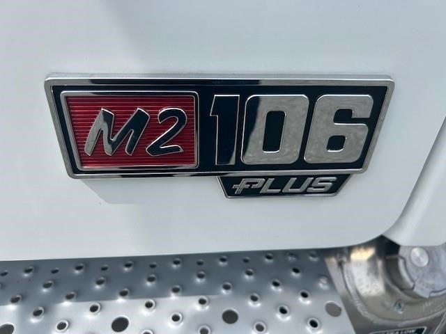 2025 Freightliner BUSINESS CLASS M2 106 PLUS