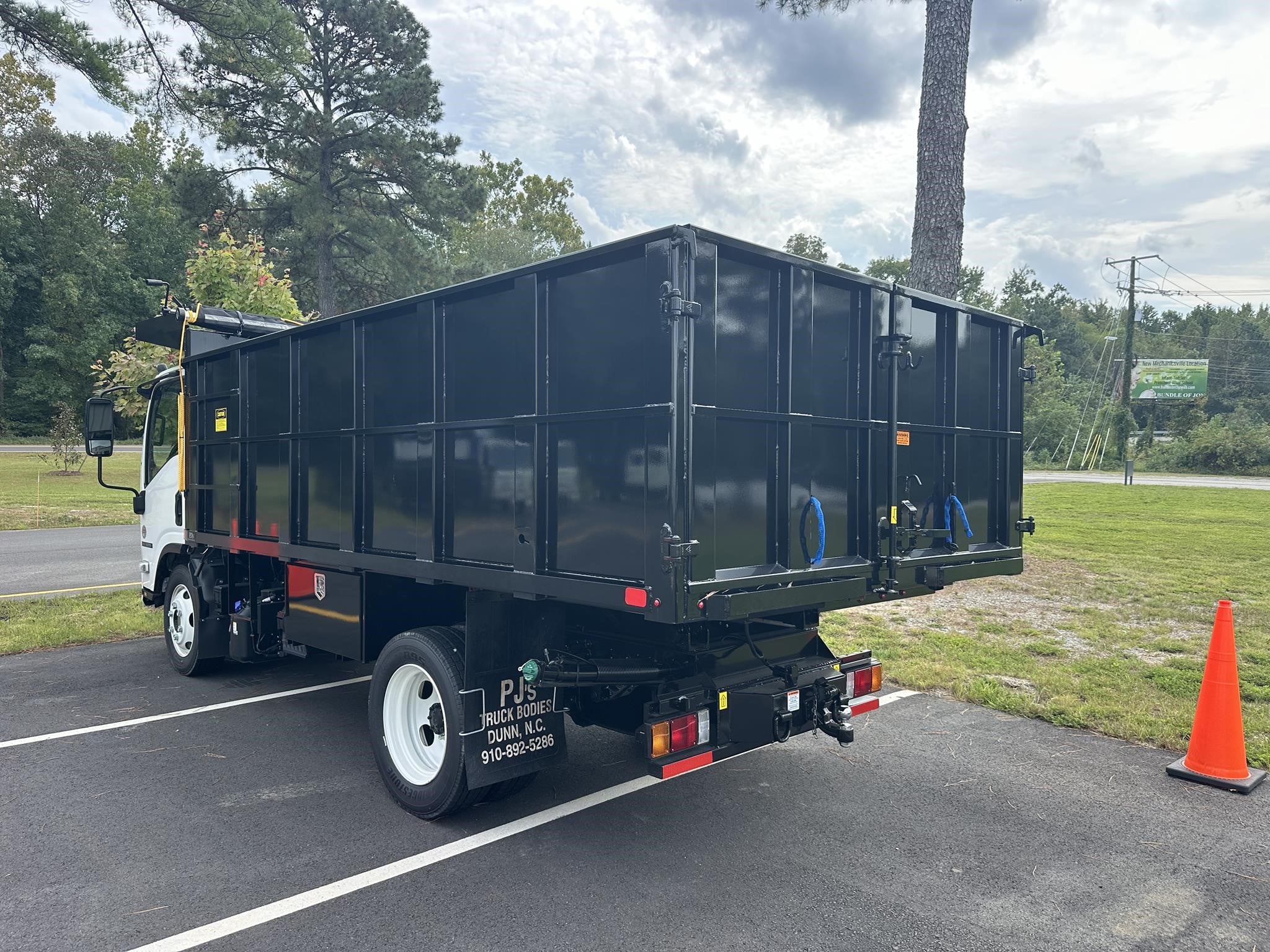 2026 Isuzu NRR