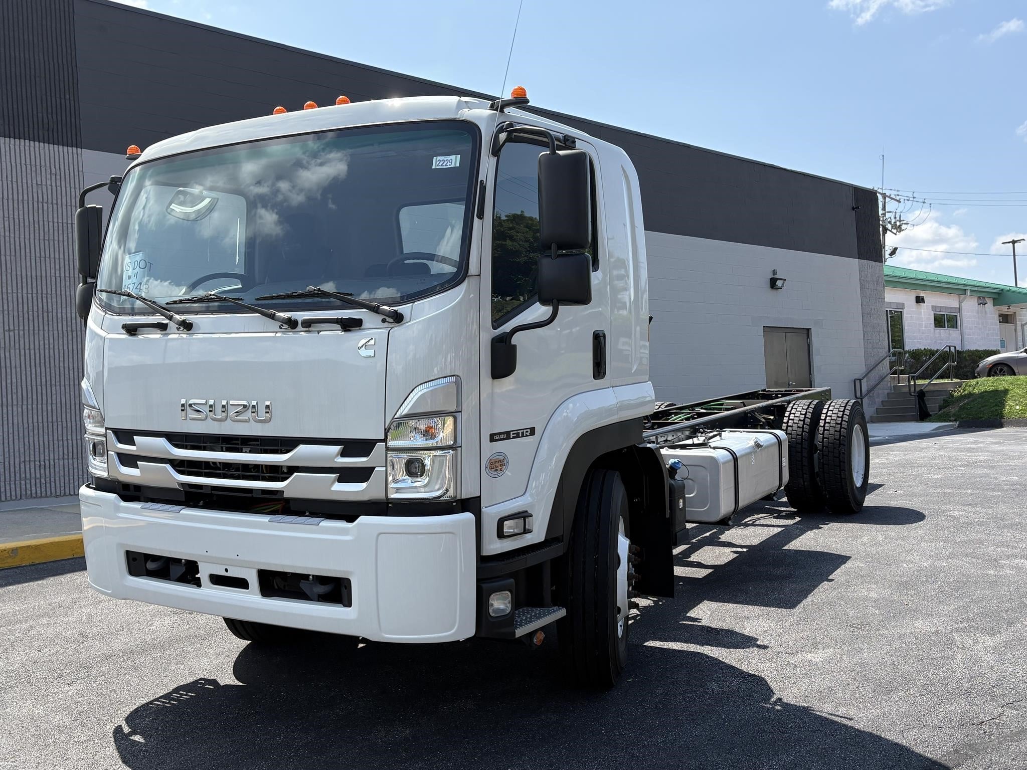 Photo of a 2025 Isuzu FTR