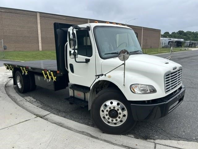 2019 Freightliner BUSINESS CLASS M2 106