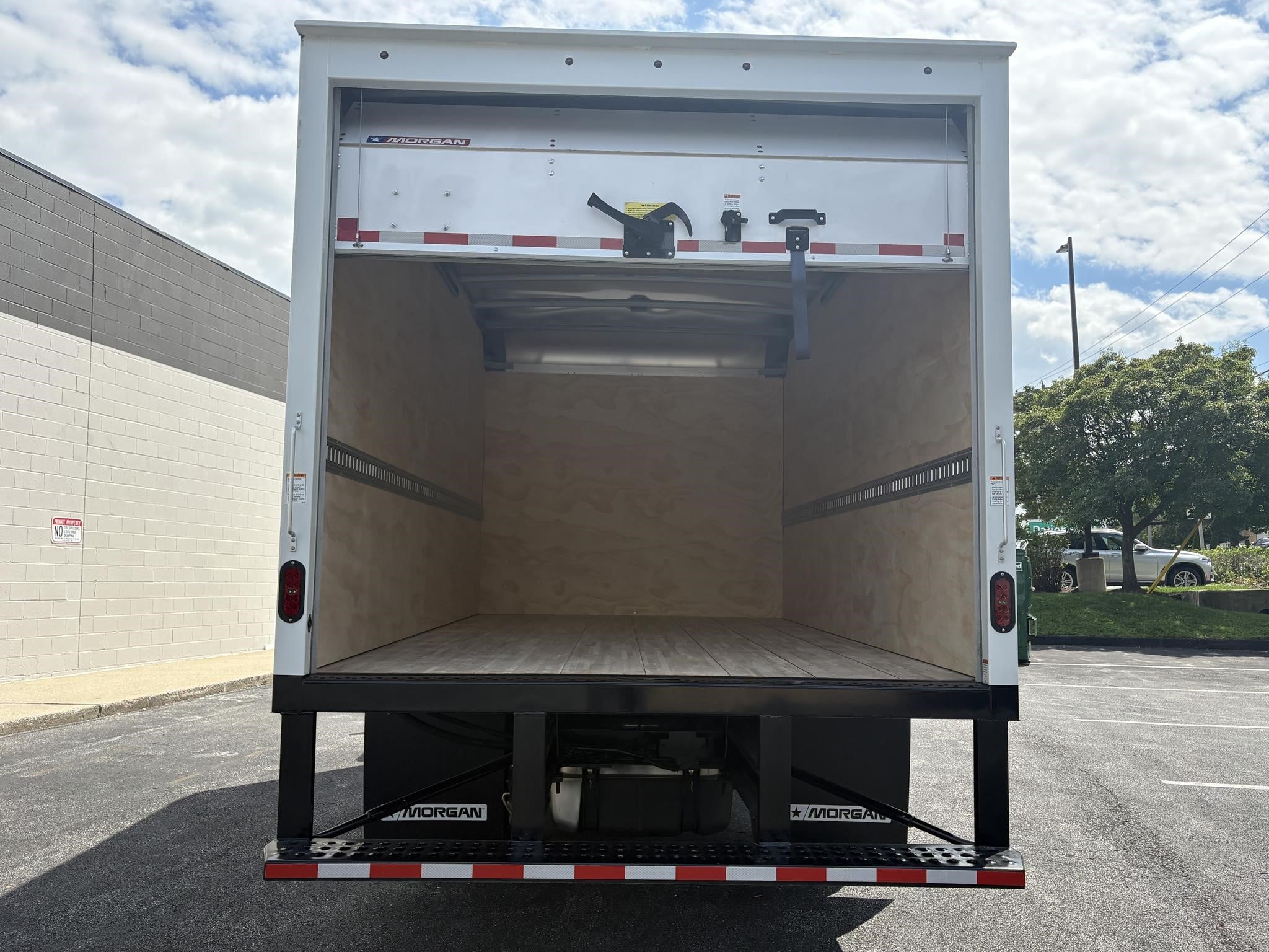 2026 Isuzu NPR HD