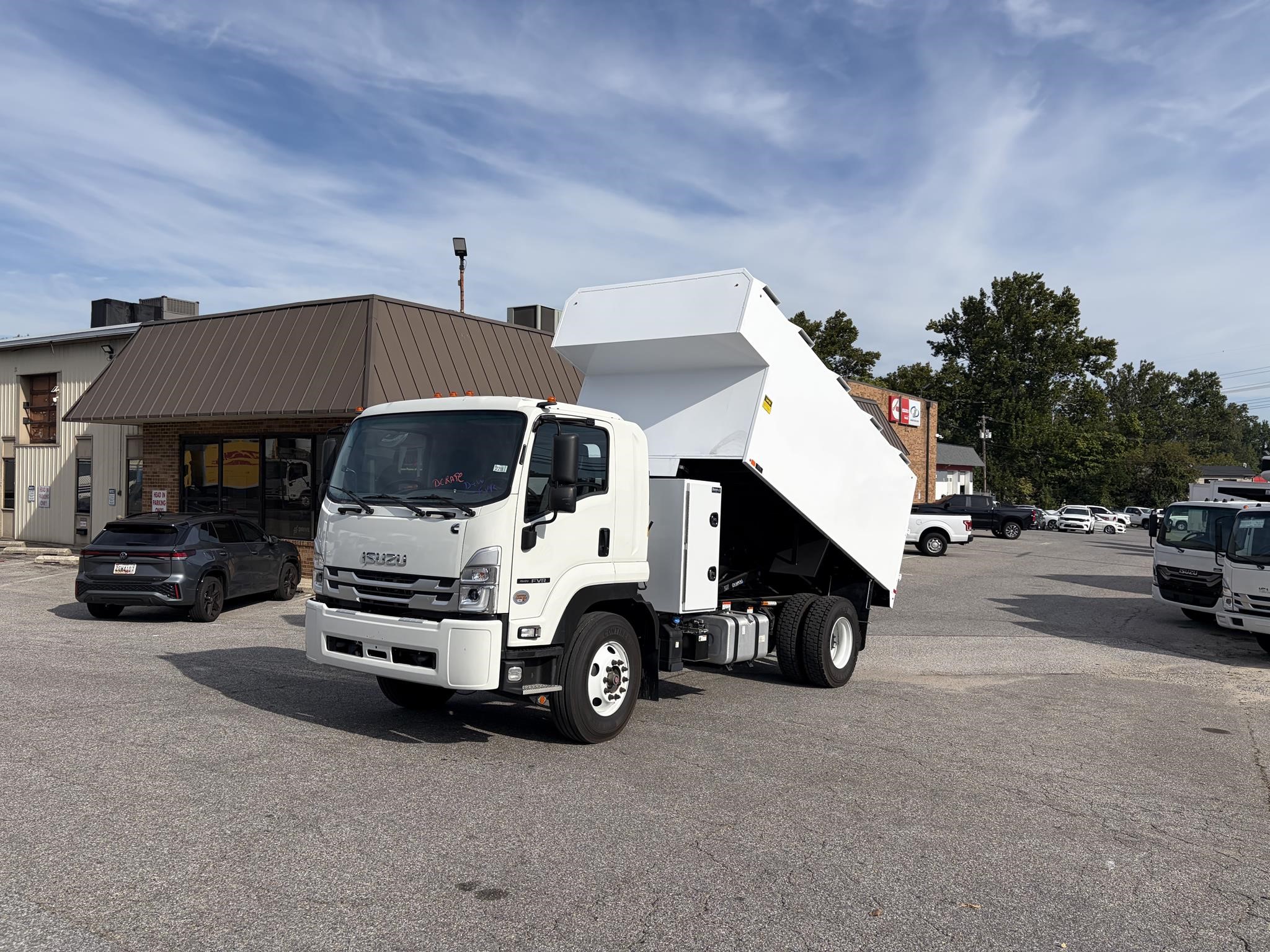 2025 Isuzu FVR