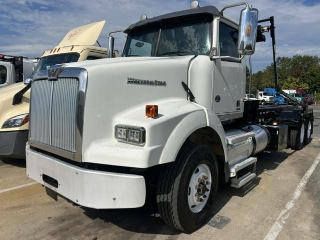 Photo of 2018 Western Star 4900
