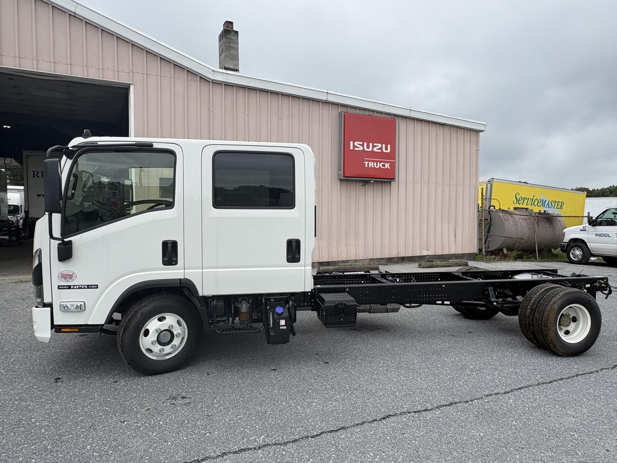 2026 Isuzu NPR HD
