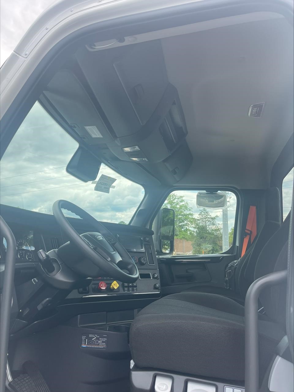 2027 Freightliner CASCADIA 126