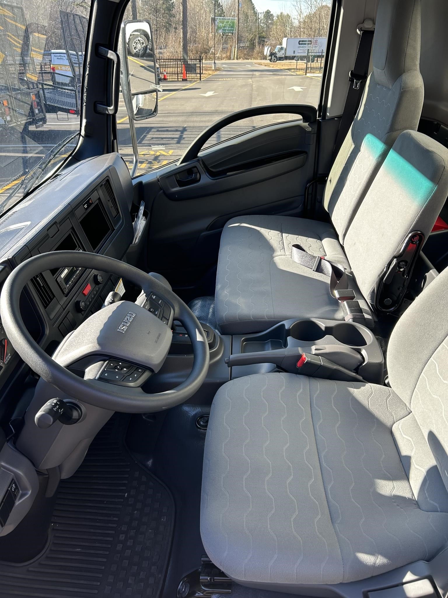 2025 Isuzu NPR HD