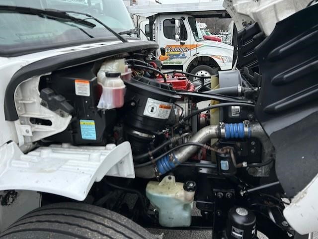 2019 Freightliner BUSINESS CLASS M2 106