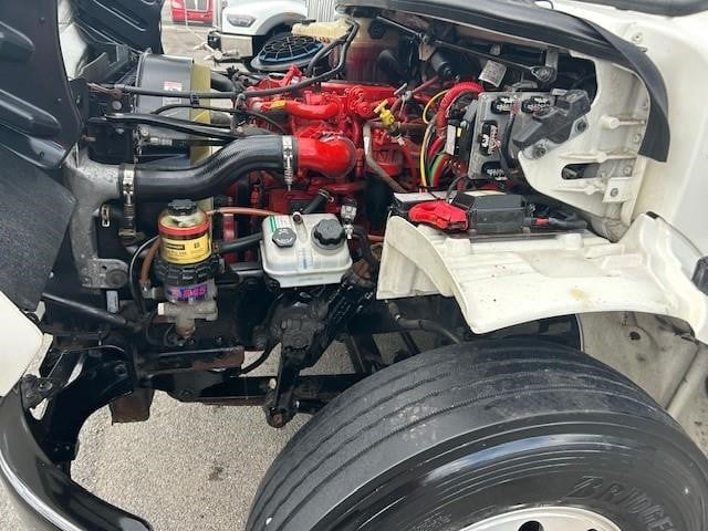 2019 Freightliner BUSINESS CLASS M2 106