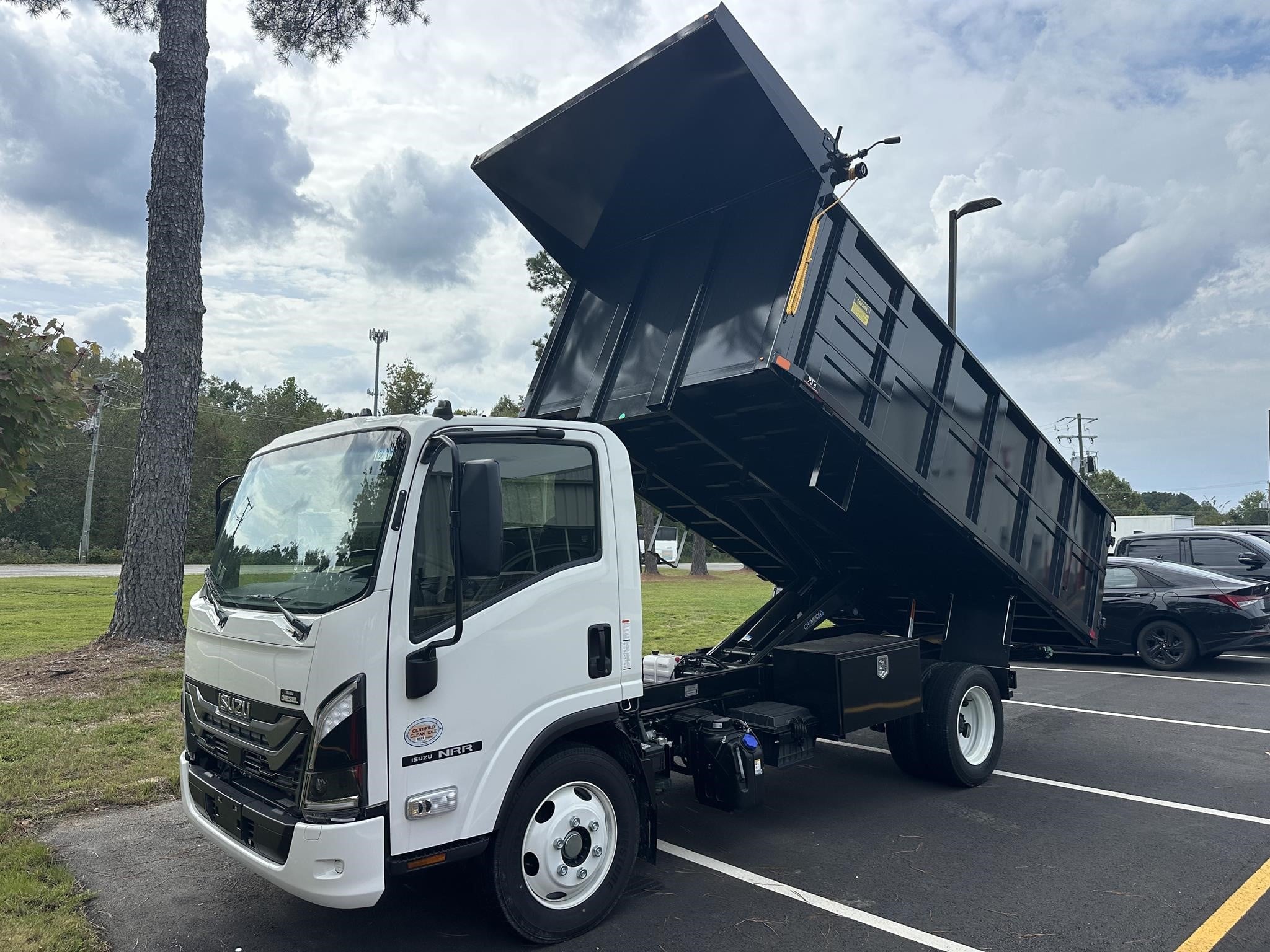 2026 Isuzu NRR