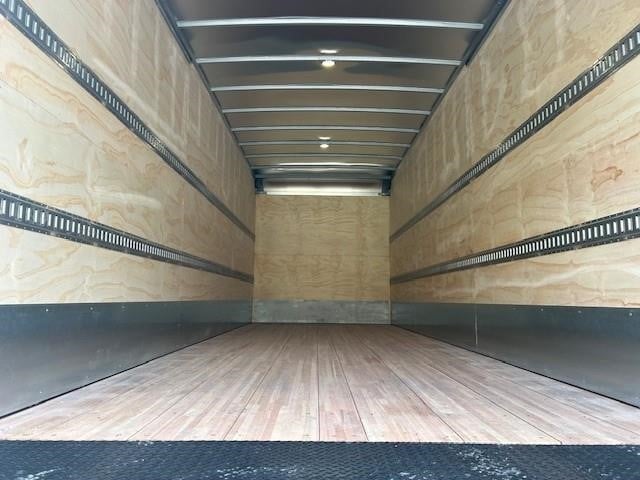 2025 Freightliner BUSINESS CLASS M2 106 PLUS