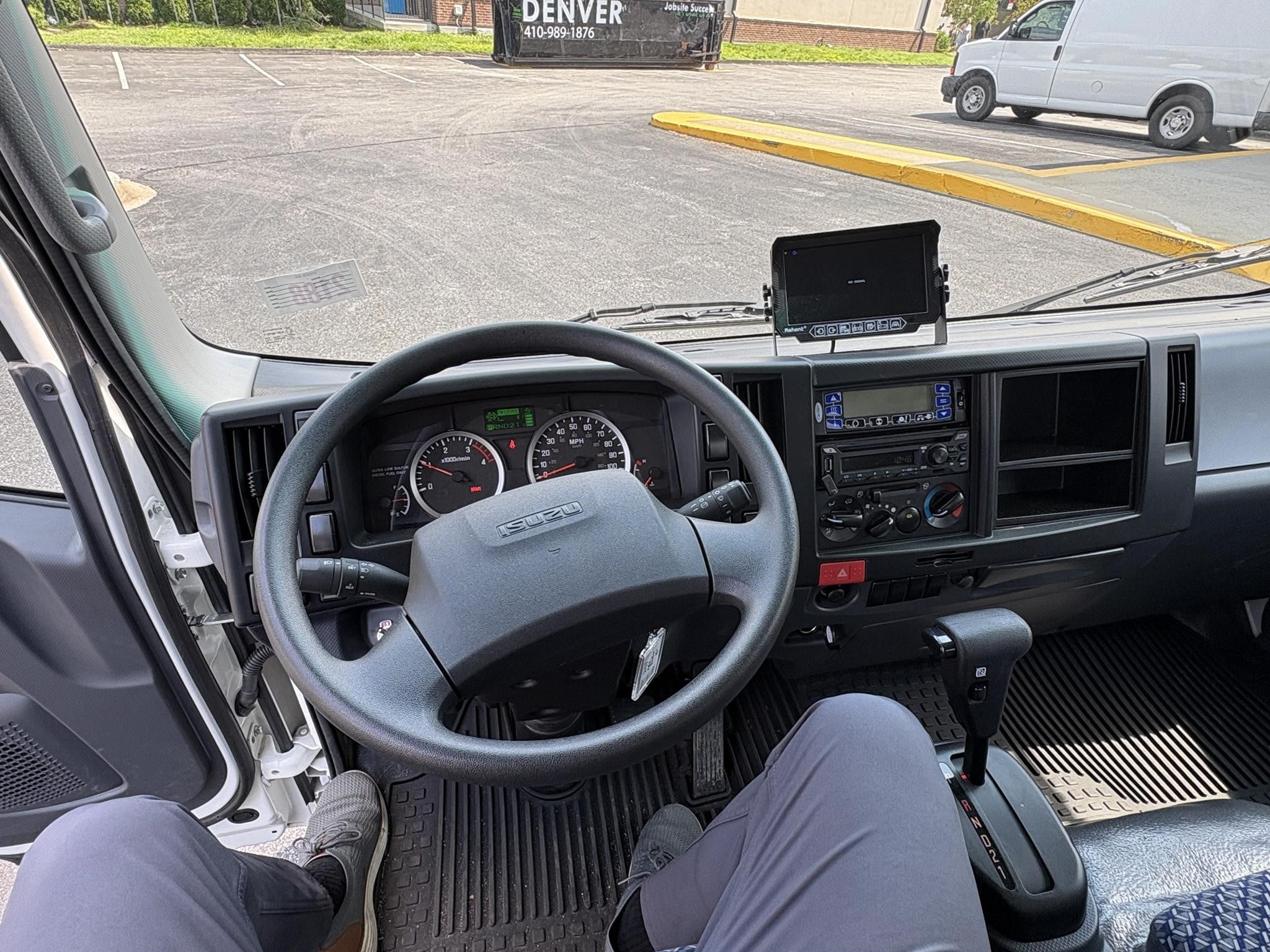 2024 Isuzu nrr