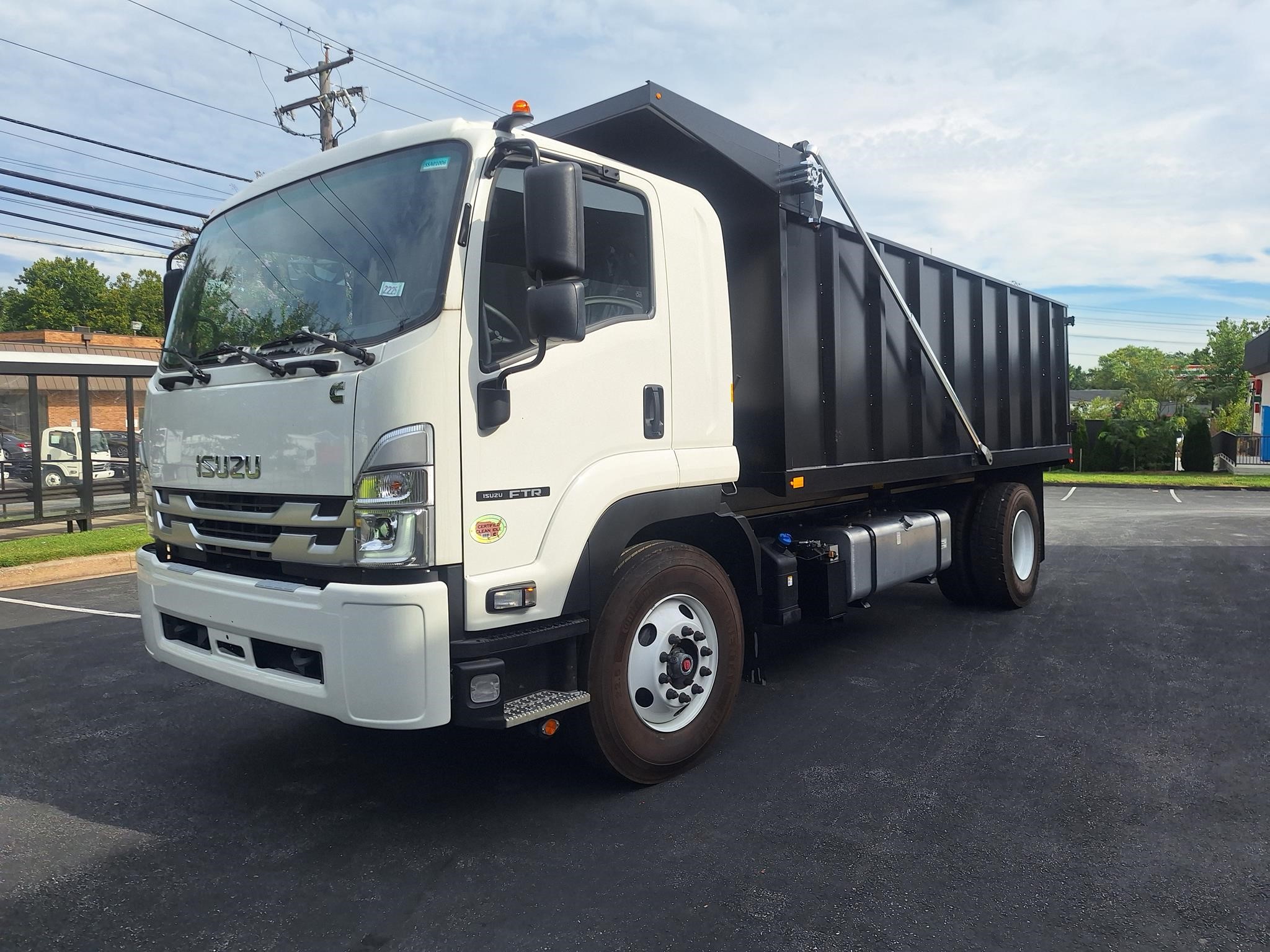 Photo of a 2025 Isuzu FTR
