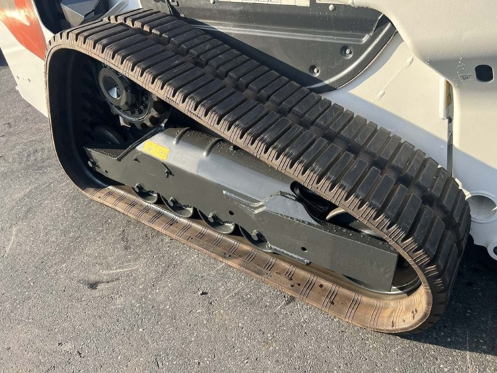 2025 Bobcat T64