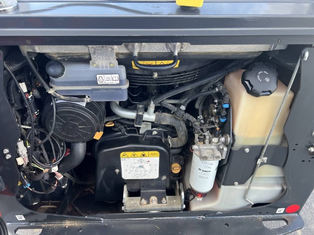 2022 Bobcat T76